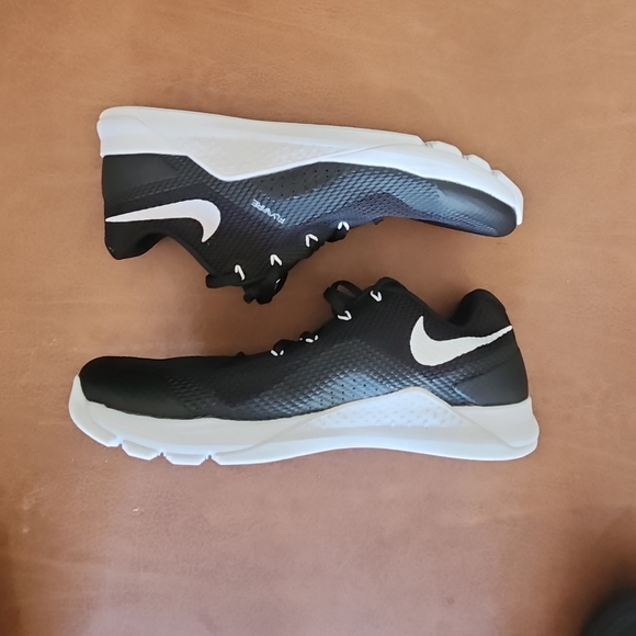 Nike flywire training shoes - Picture 3 of 5